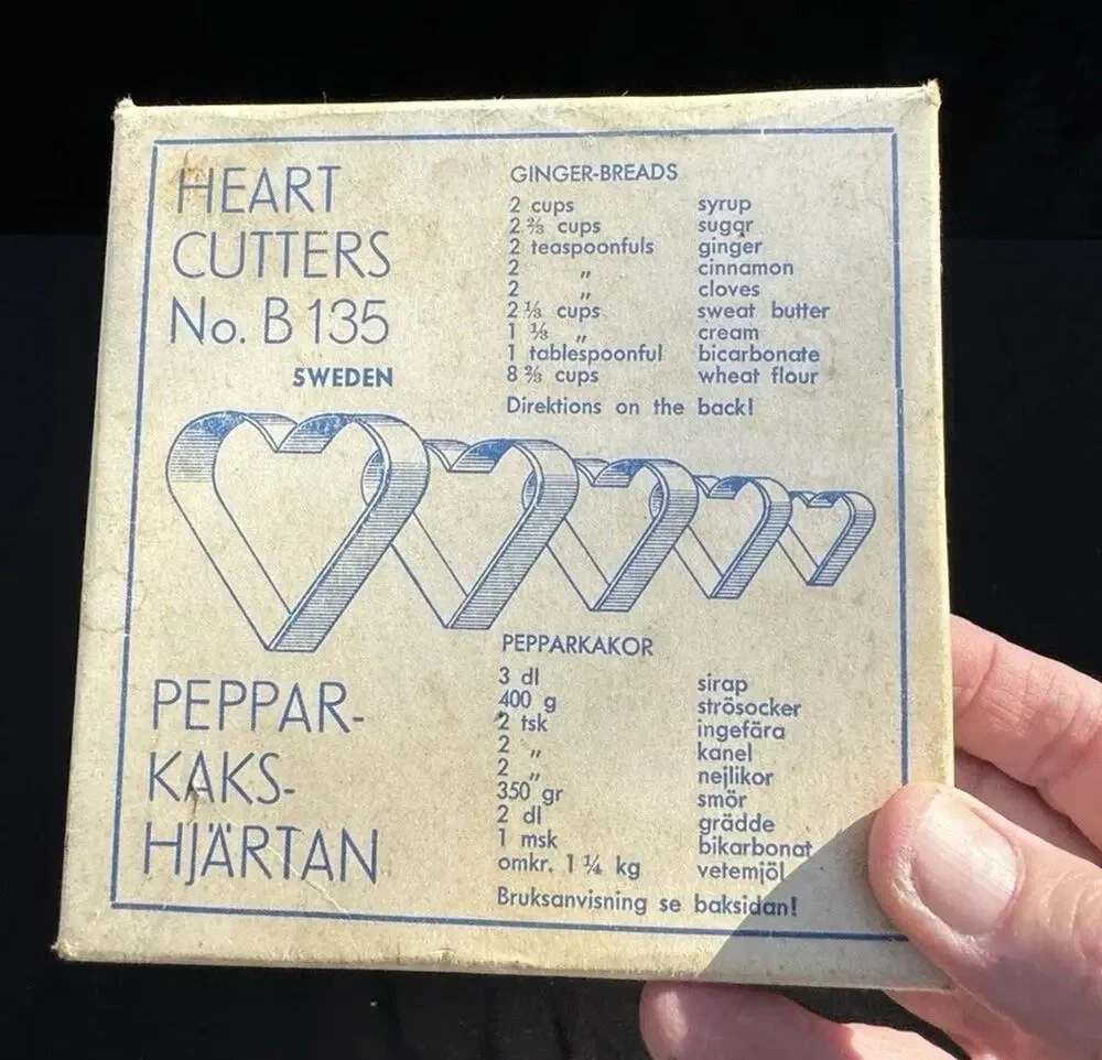 Vintage Heart Cutters No. B135 Set of 4 Cookie Cutters Sweden Original Box -C19